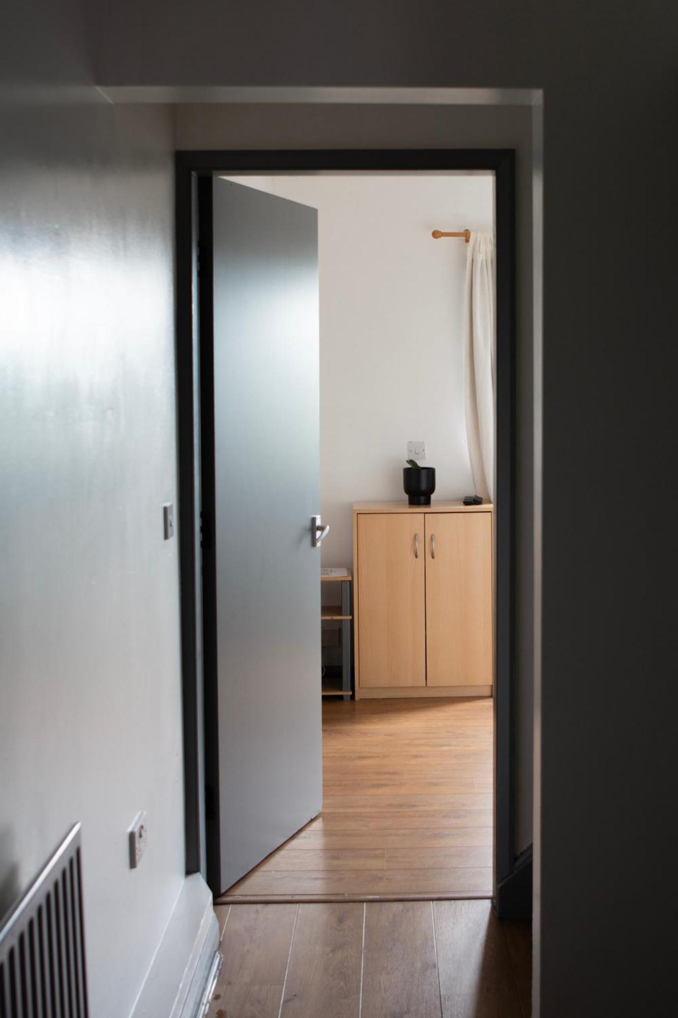 Well-Equipped 4 Bedroom House Close To City Centre Лідс Екстер'єр фото