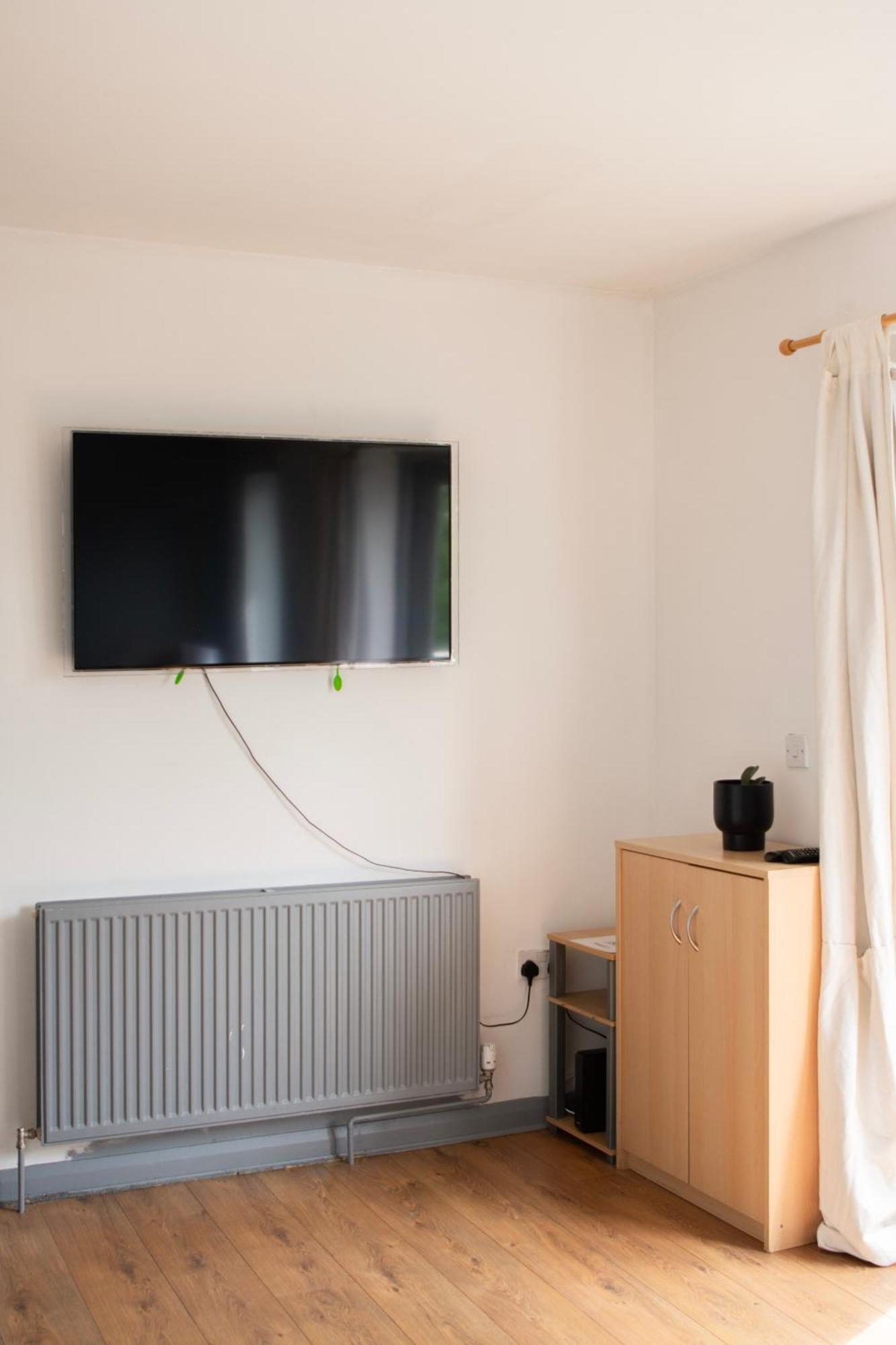 Well-Equipped 4 Bedroom House Close To City Centre Лідс Екстер'єр фото